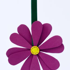 Charm - Daisy